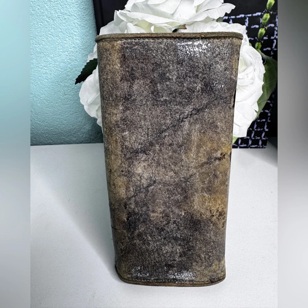Miu Miu Cracked Metallic design Wallet